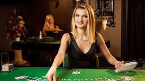 မြန်မာ Esports နှင့် Football Sportsbook ပေါင်းစပ်ကစားမှု